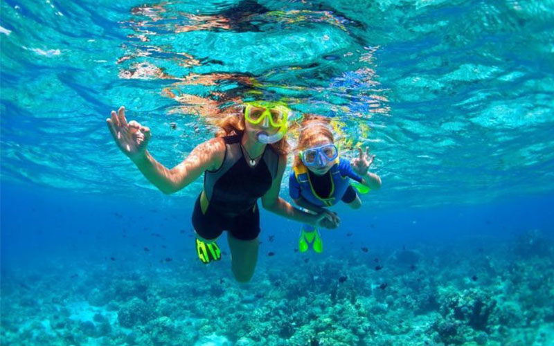 snorkelling blue bay and eau bleu